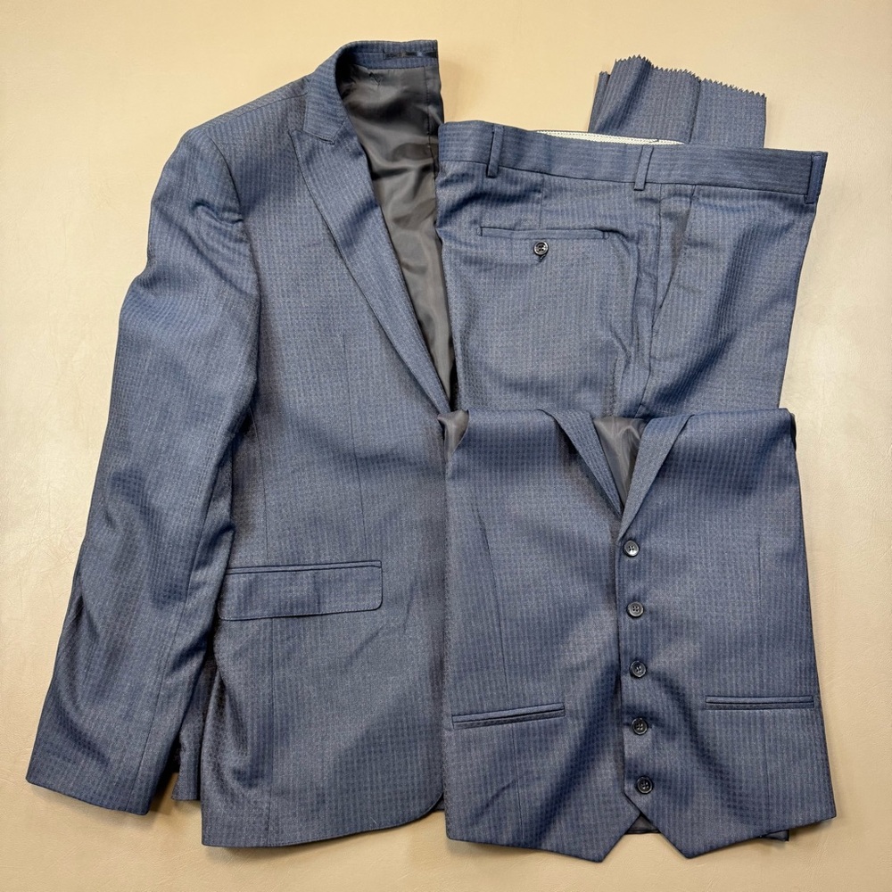 HUQQA 3-Piece Blue Suit 42R Jacket Vest Pants 40x35 Cotton NWOT